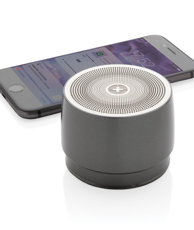 swiss peak bluetooth speaker